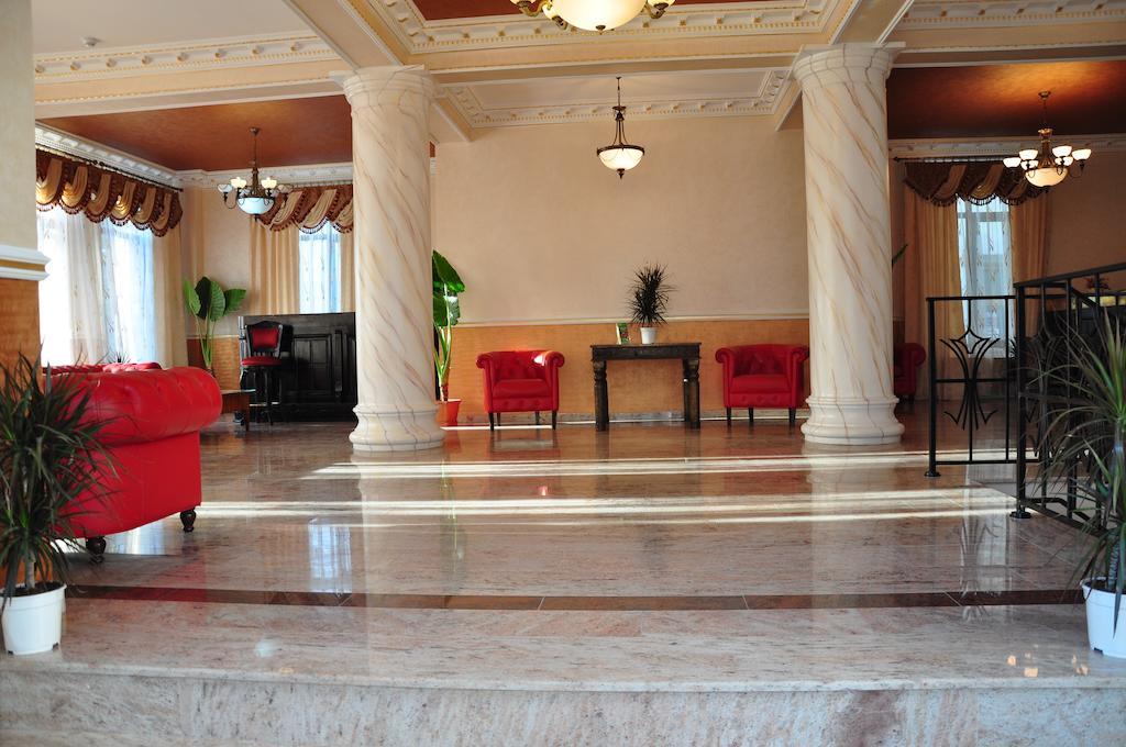 Vigo Grand Hotel Ploiesti Bagian luar foto
