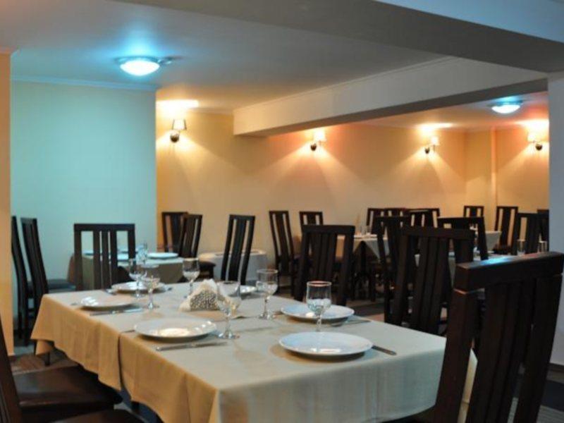 Vigo Grand Hotel Ploiesti Bagian luar foto