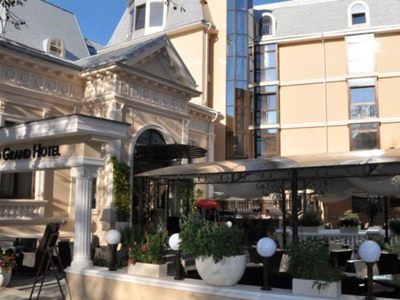 Vigo Grand Hotel Ploiesti Bagian luar foto