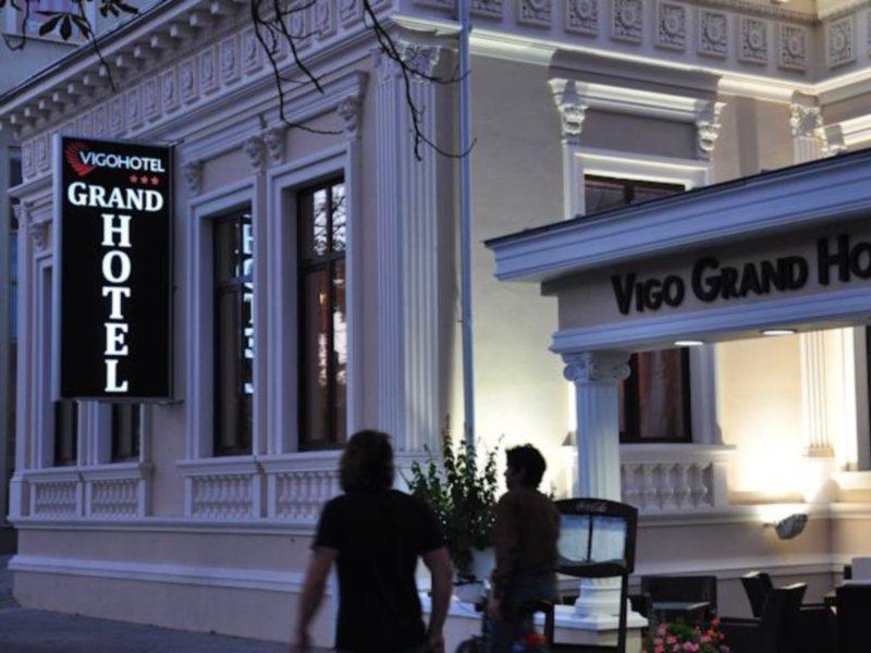 Vigo Grand Hotel Ploiesti Bagian luar foto