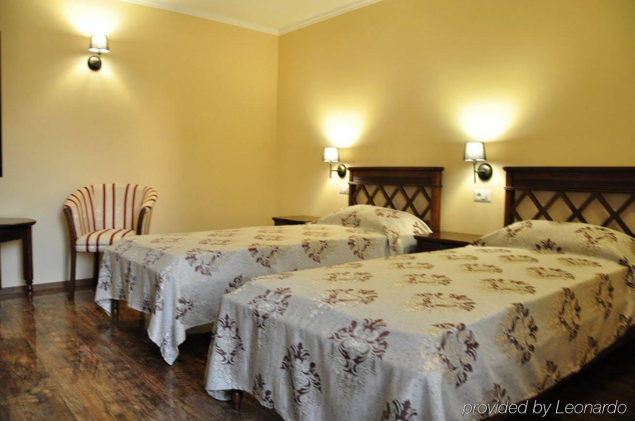 Vigo Grand Hotel Ploiesti Bagian luar foto